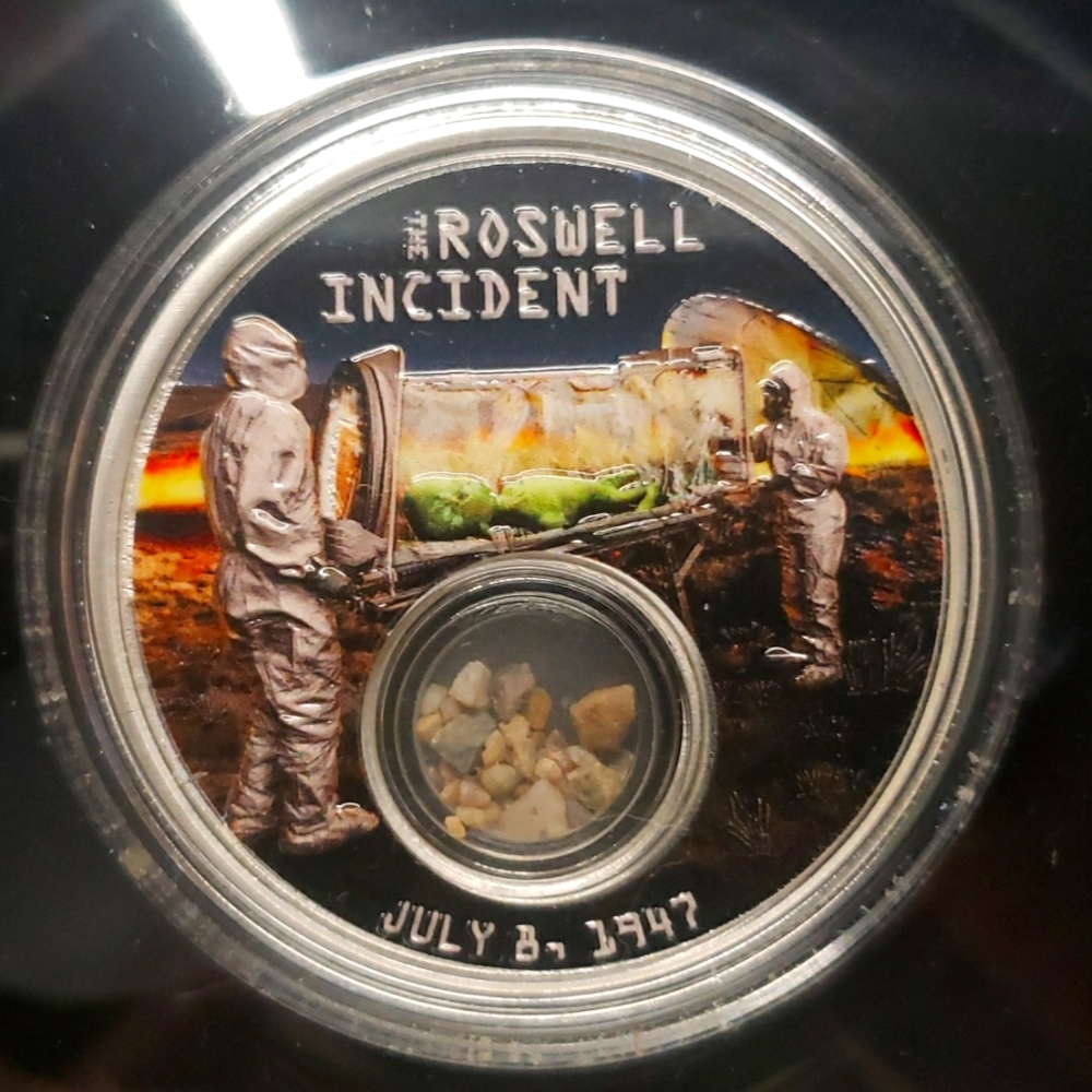 THE ROSEWELL INCIDENT IN a 1 oz one dollar legal tender coin